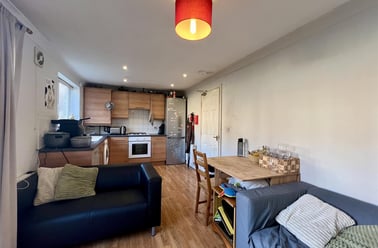 Hartford Court, Heaton, Newcastle - Image 2